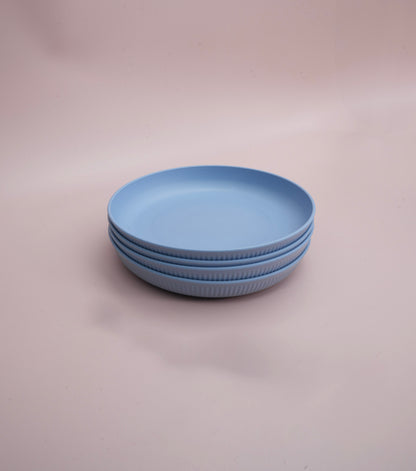 Blue wheat straw plates in a beautiful design, made for kids and adults alike. 🌾